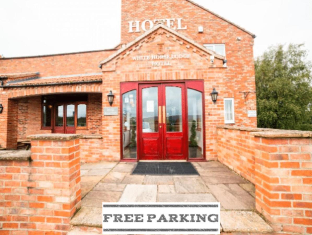 Oyo White Horse Lodge Hotel, East Thirsk Bagby Exterior photo